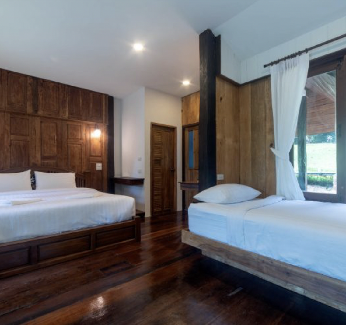 Tawan Riverside Elephant Resort Deluxe Triple Room